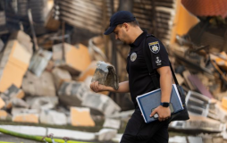 Спасателям и полицейским повысят зарплаты: сколько будут платить