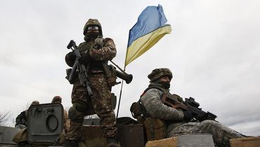 Новости - Украинским военным и морякам решили поднять зарплаты