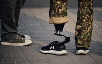 Статті - В Україні підвищили розмір зарплат для фахівців із супроводу ветеранів: скільки отримають
