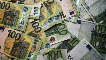 Новости - Каждому жителю Швейцарии предложили выплатить по 7 тысяч евро