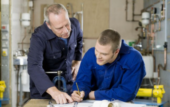 Новости - Комунальникам Києва бракує спеціалістів: чи врятують ситуацію жінки й пенсіонери